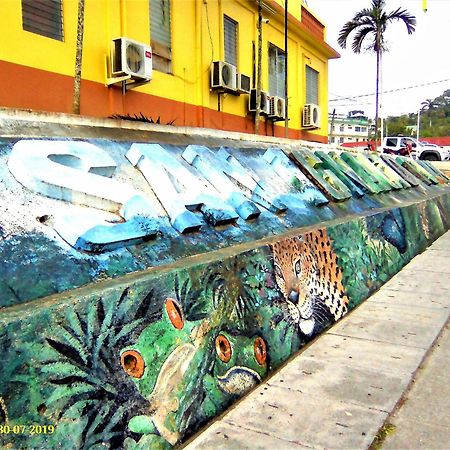 Iguana Roost Tourism Gold Standard Fully Equipped Two Bedroom Cabin San Ignacio Buitenkant foto